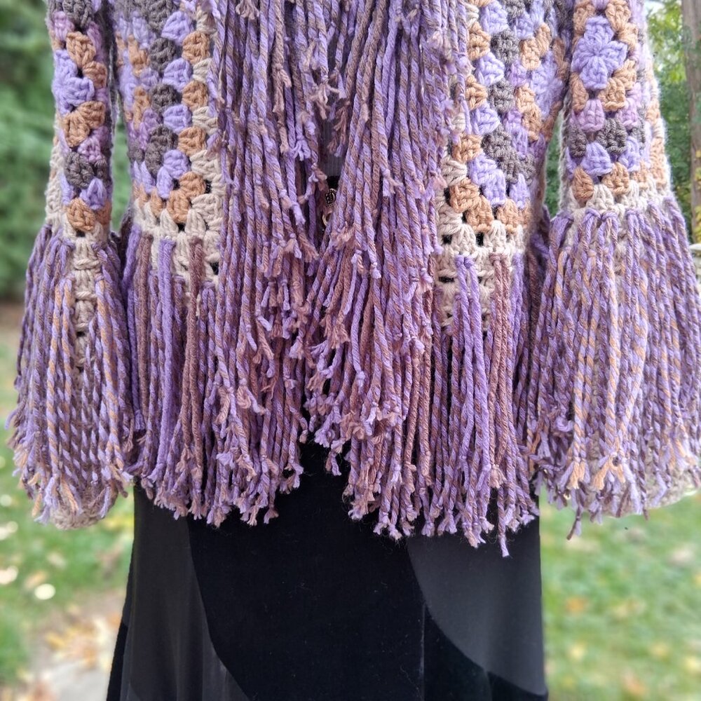 Super Fringe Granny Square Sweater L/XL - Picture 9 of 14